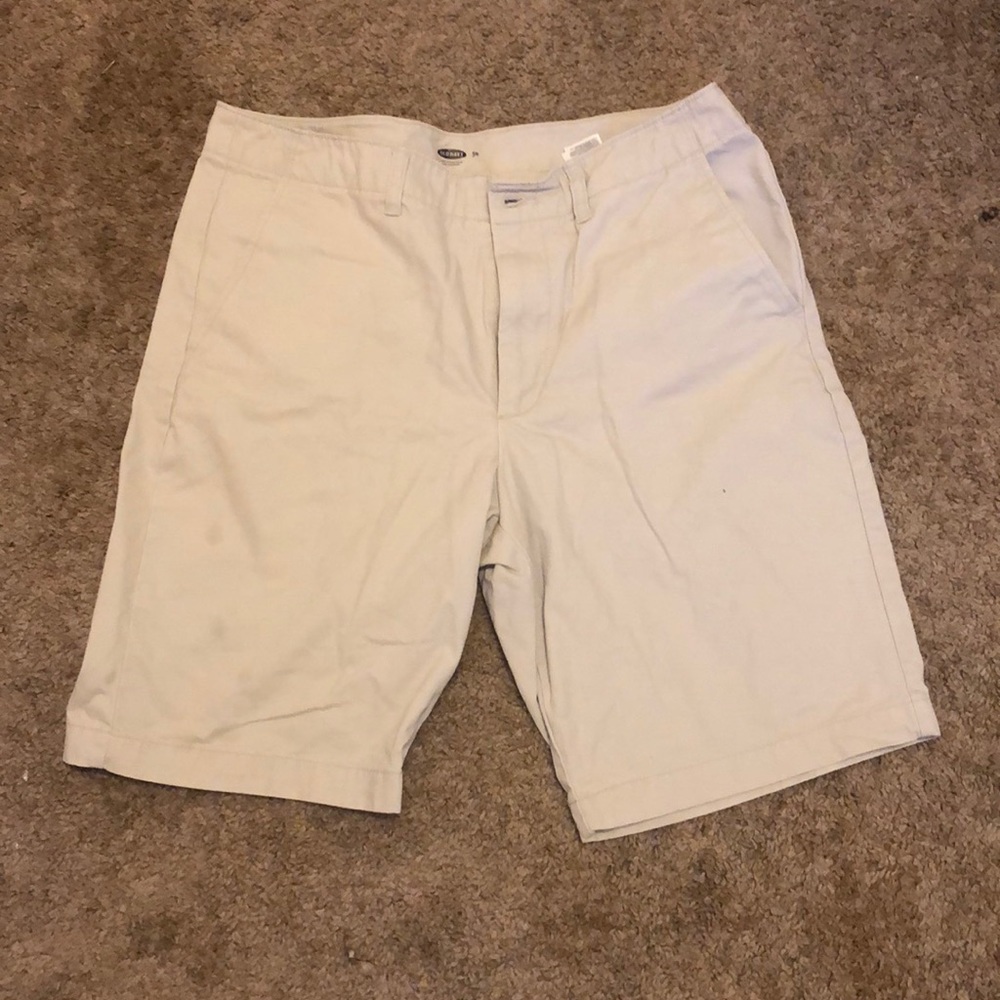 Men’s Old Navy Khaki Shorts
